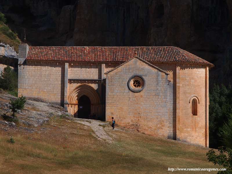 TORRE QUE CONTIENE LA CÚPULA